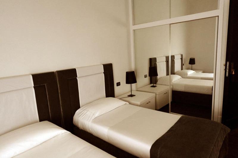 White House Hotel Foggia Chambre photo
