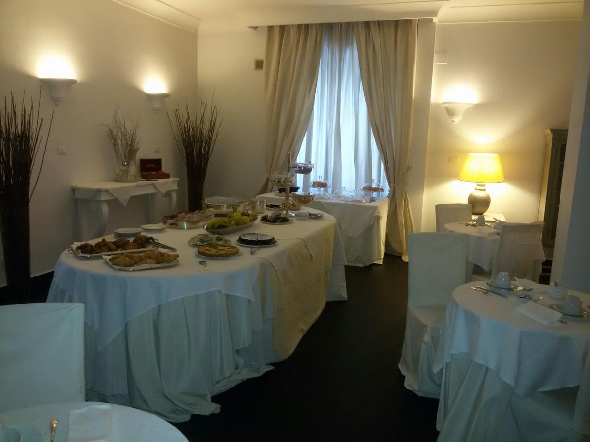 White House Hotel Foggia Extérieur photo