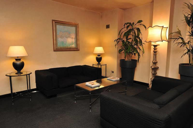 White House Hotel Foggia Extérieur photo